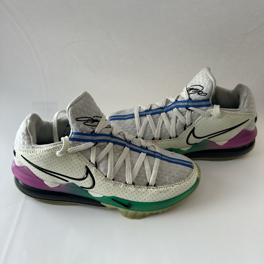 Nike LeBron 17 Low “Glow in the Dark” Sneakers Men’s Size 7 Rare Colorway
